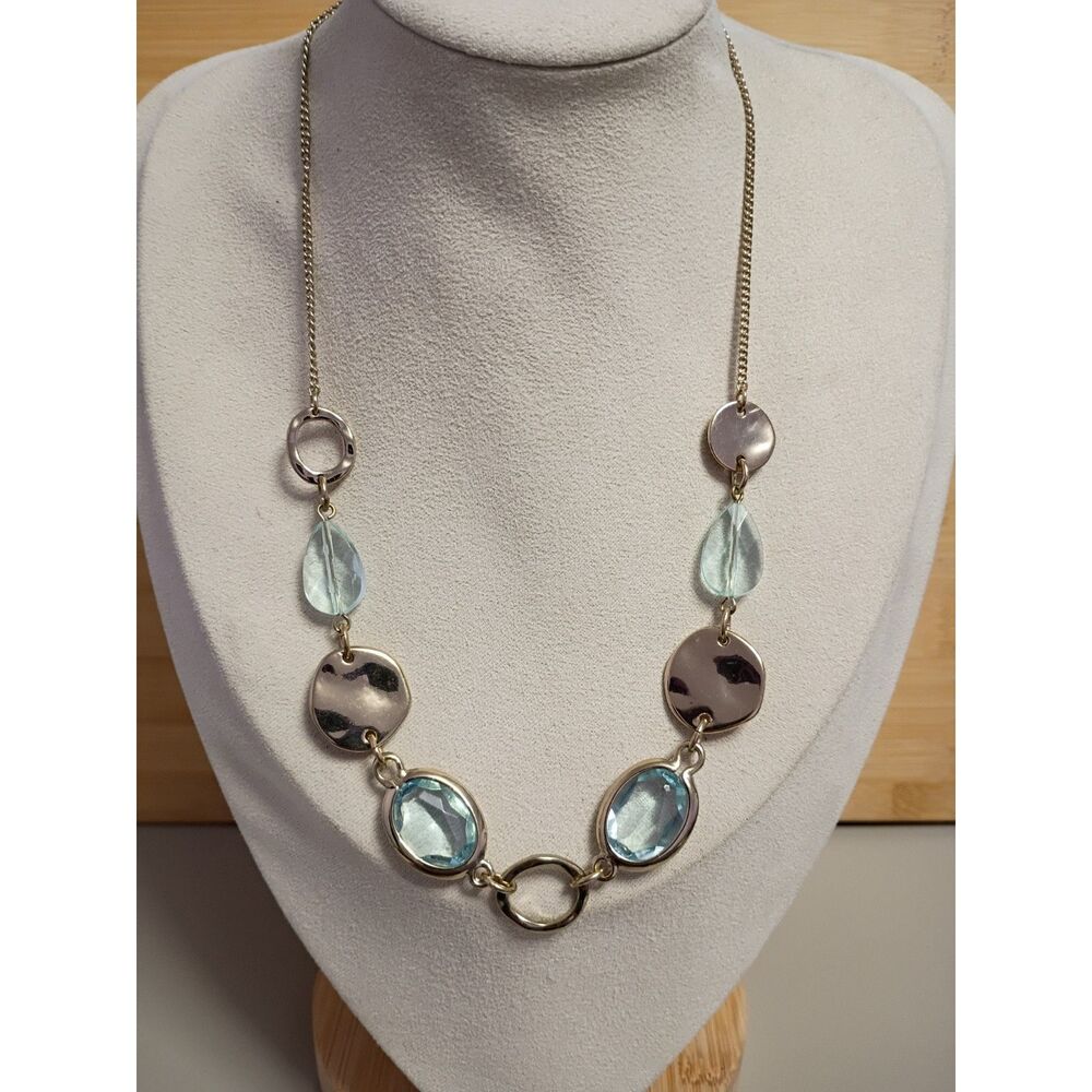 Vintage Avon NWT Signed Faceted Azure Blue Lucite Accented with Silvertone Beads